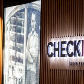 Das neue Check In jetzt auf 3.000 m² mit viel Platz und gemütlicher Atmosphäre und noch mehr top Service, Skiverleih und Ski Depot direkt an der Talstation Serfaus vereint Innovation mit Altbewährtem